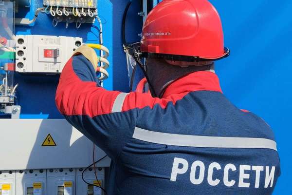 Read more about the article «Россети Московский регион» обеспечили мощностью строительную площадку, где ведется расширение трассы М-9